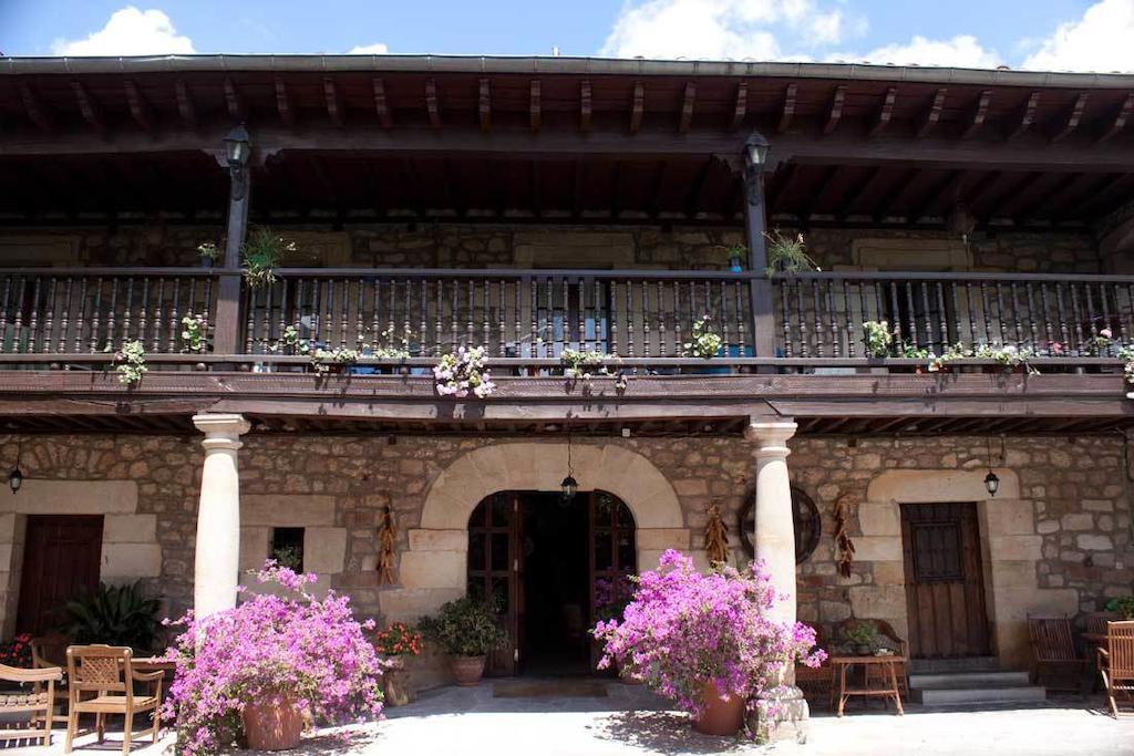 Casa Velarde Hotel Torrelavega Exterior photo